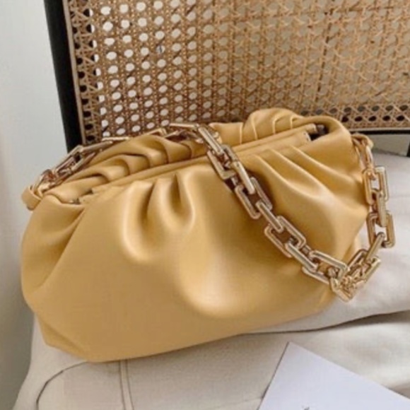 Puff Chain Handle Handbag - Picture 3 of 4